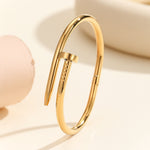 Load image into Gallery viewer, Spectacular Nail Wrap Bangle Golden
