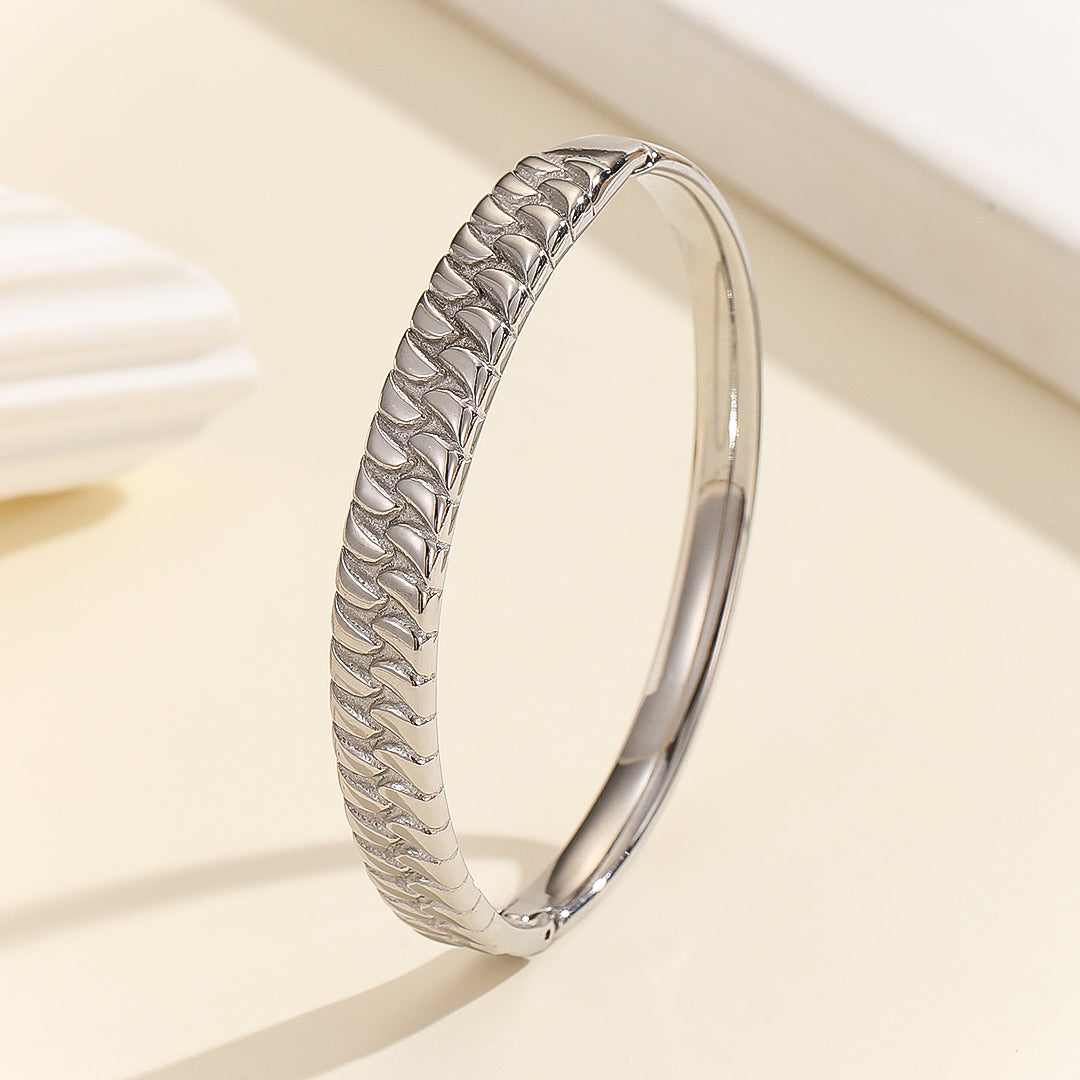 Sculpted Radiance Bangle