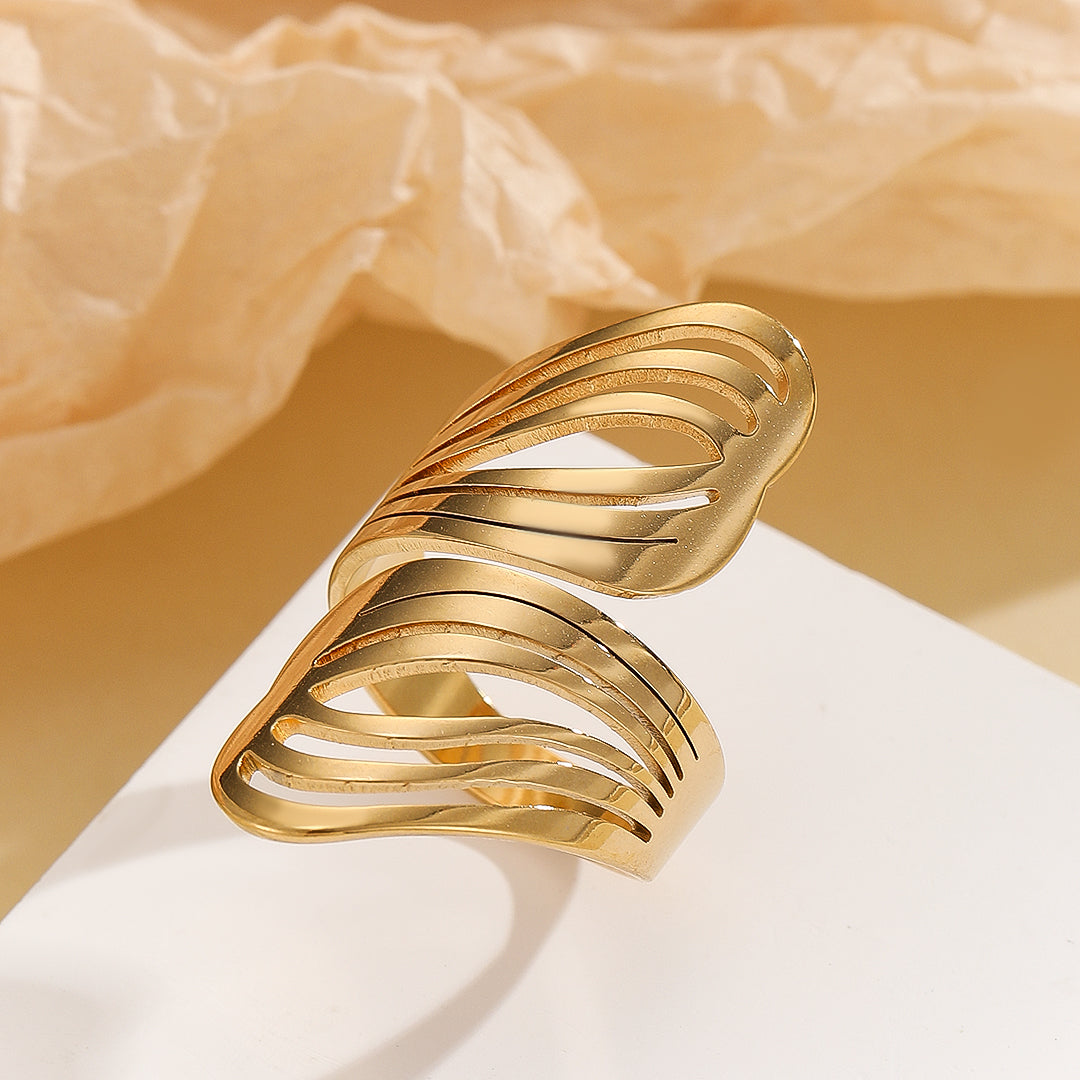 Fluid Grace Parallel Ring