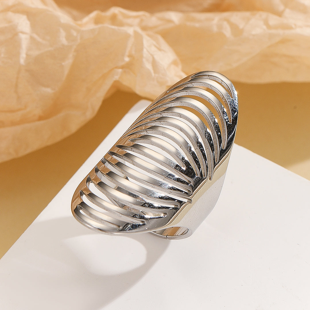 Serene Slat Ring