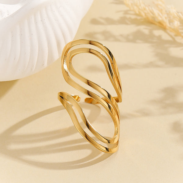 Intertwined Radiance Ring