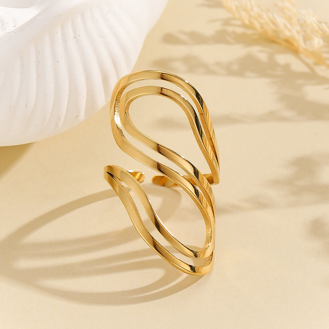 Intertwined Radiance Ring