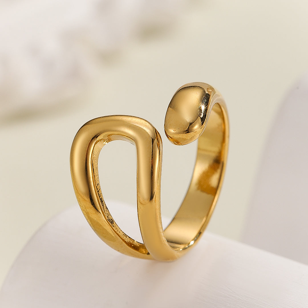 Elegance Flow Open Ring Golden